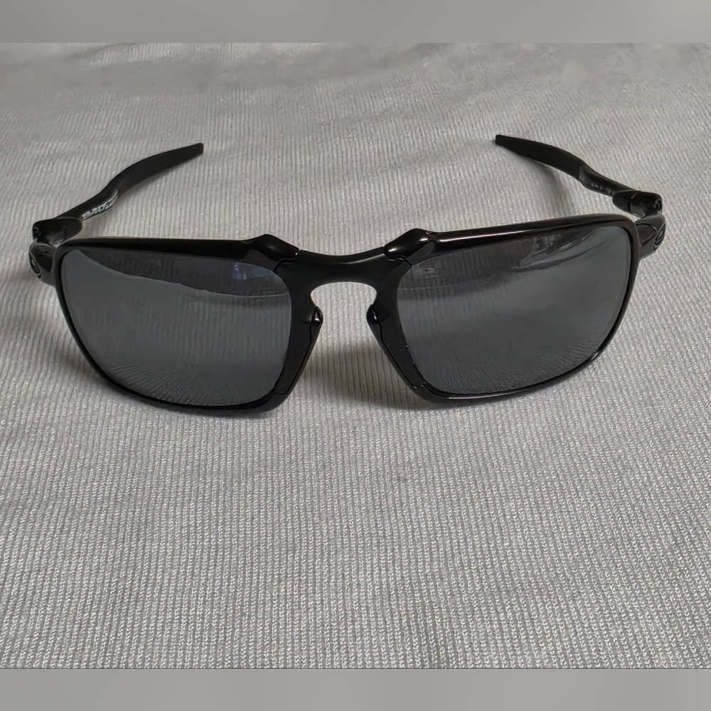 Oakley BADMAN Men’s Black Polarized Sunglasses -